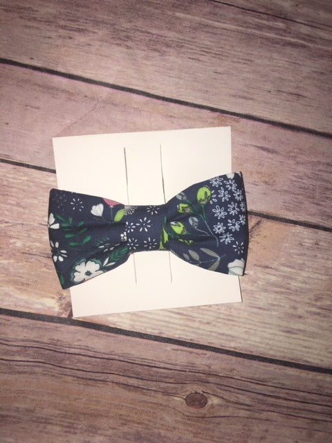 Navy and Blue Fall Floral Bowtie